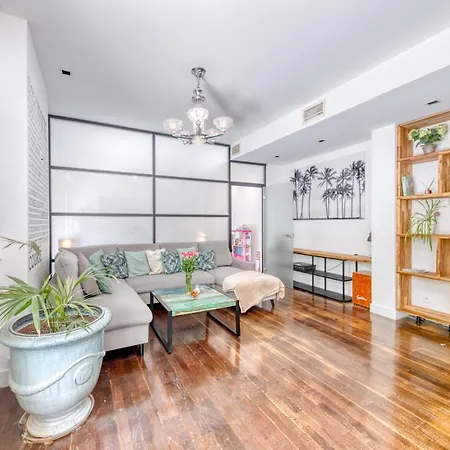 דירה Peaceful Haven, Terrace In *