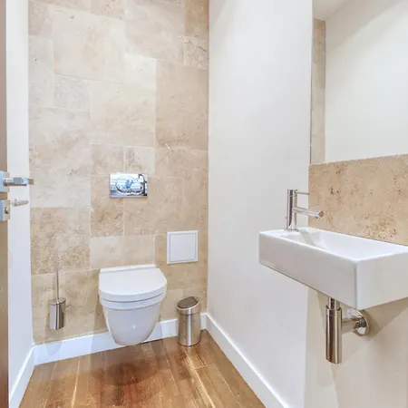 דירה Peaceful Haven, Terrace In